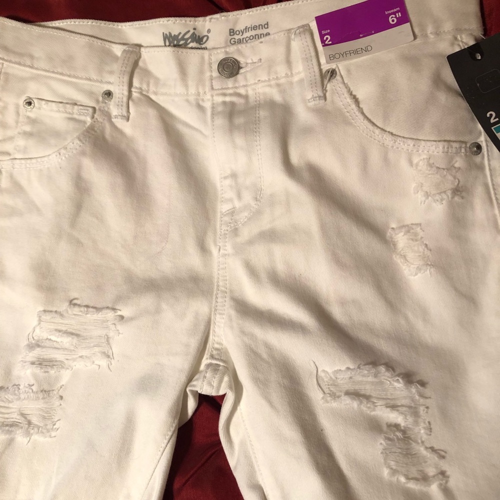 Sale⭐️White Denim Distressed Boyfriend Shorts - Picture 6 of 8